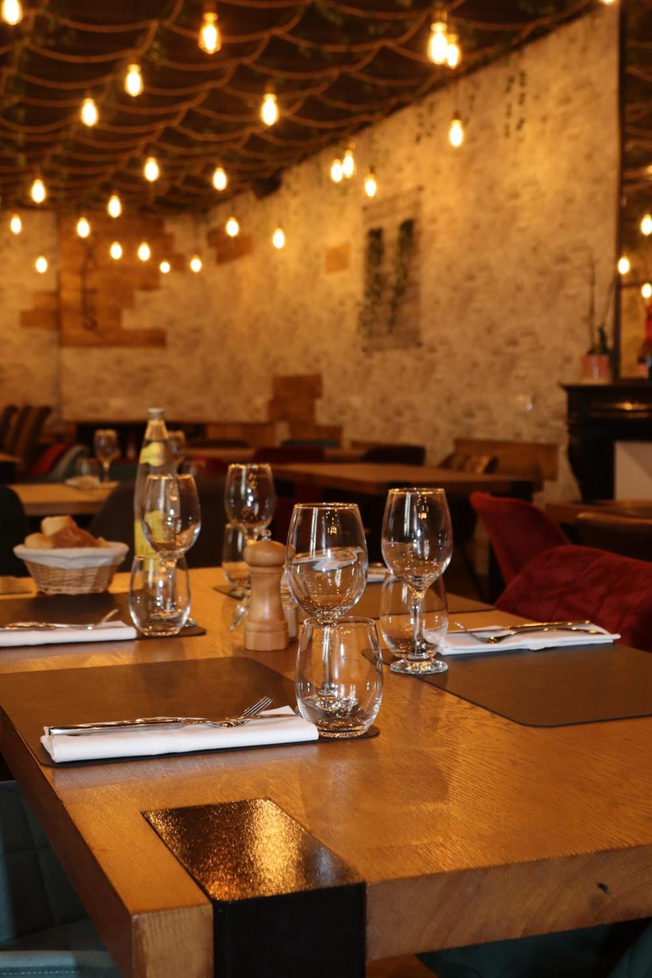 Hotel & Restaurant Le Patio Виши Экстерьер фото