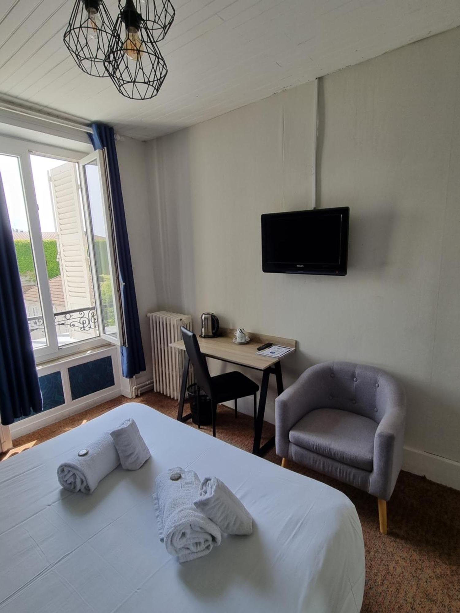 Hotel & Restaurant Le Patio Виши Экстерьер фото