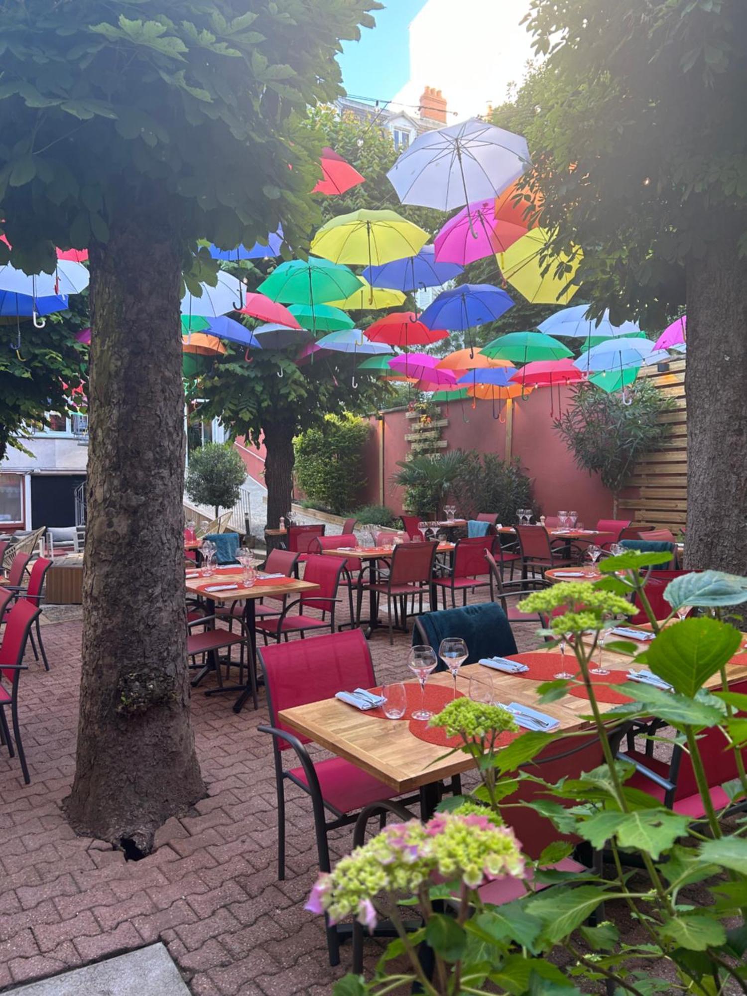 Hotel & Restaurant Le Patio Виши Экстерьер фото